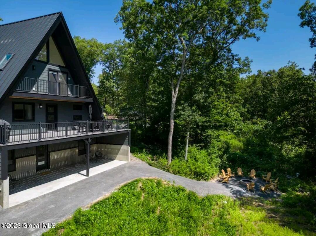 686 Green Lake Road