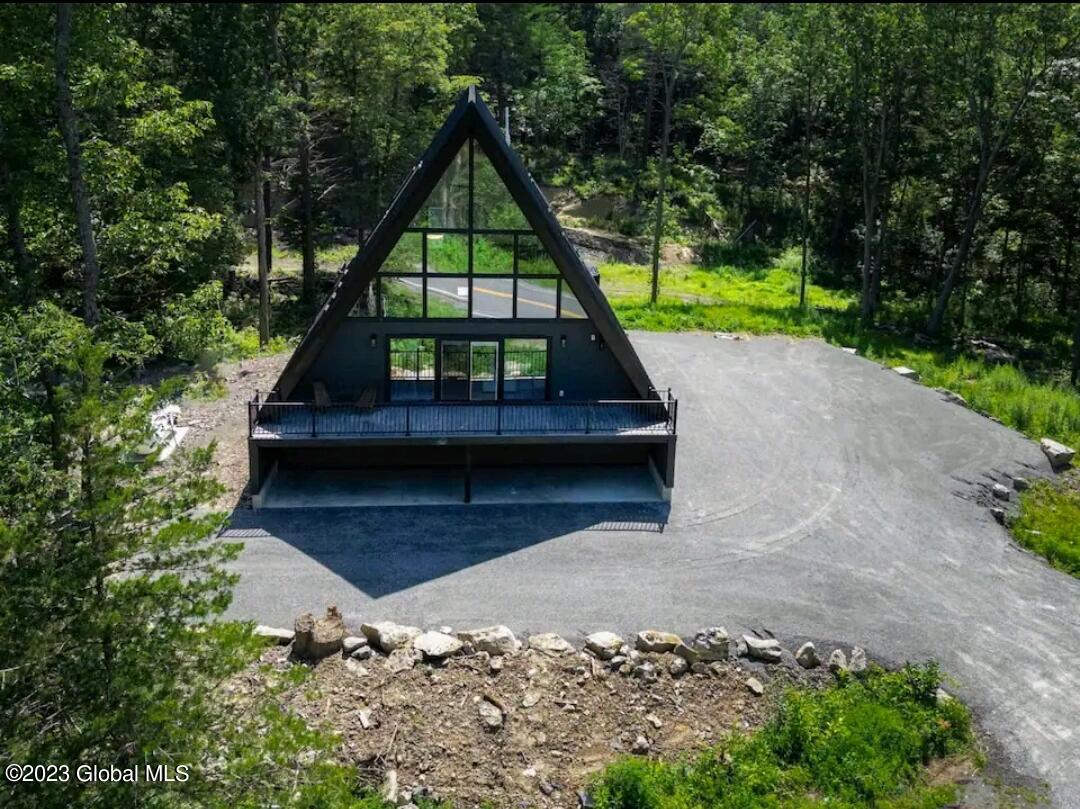686 Green Lake Road