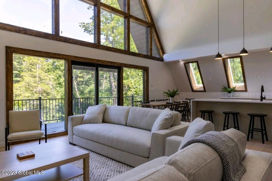 686 Green Lake Road