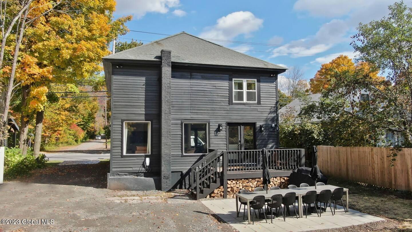 7913 Main Street
