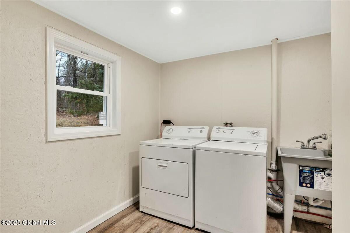837 Sacandaga Road