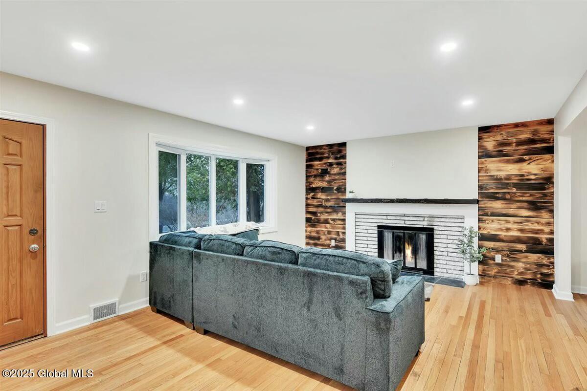 837 Sacandaga Road
