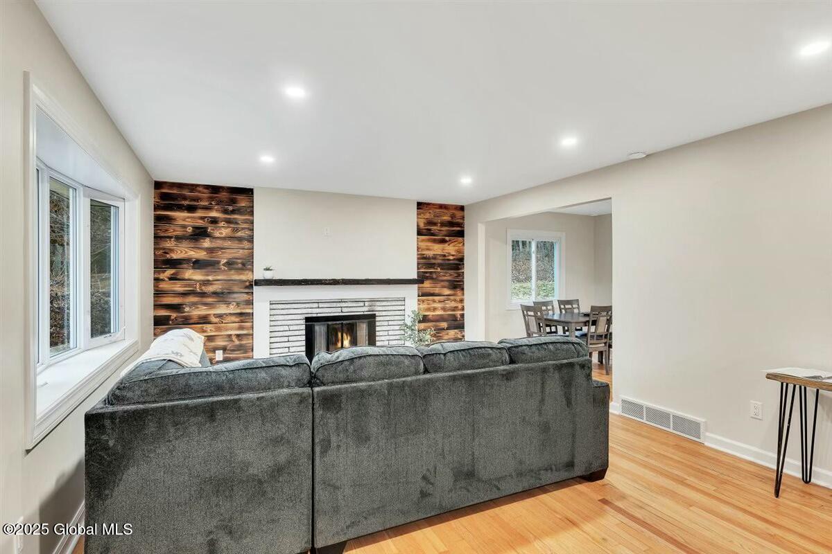 837 Sacandaga Road