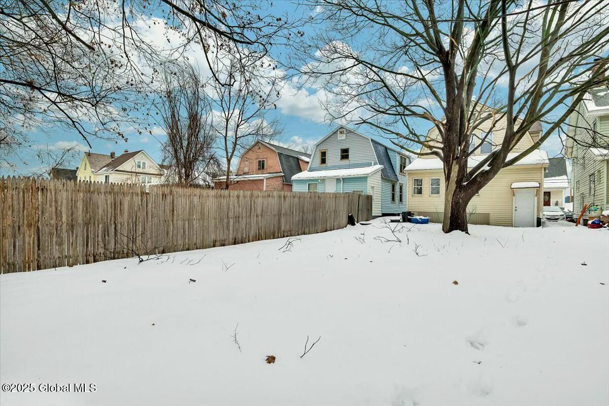 832 Bradt Street