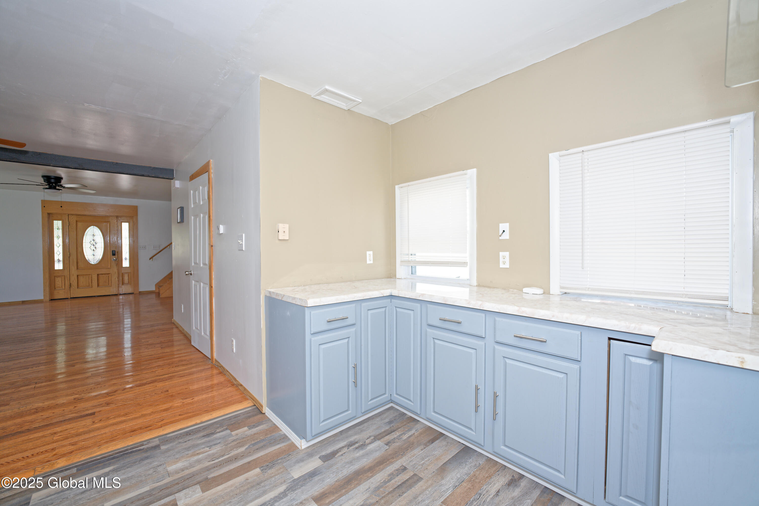 106 W Green Street