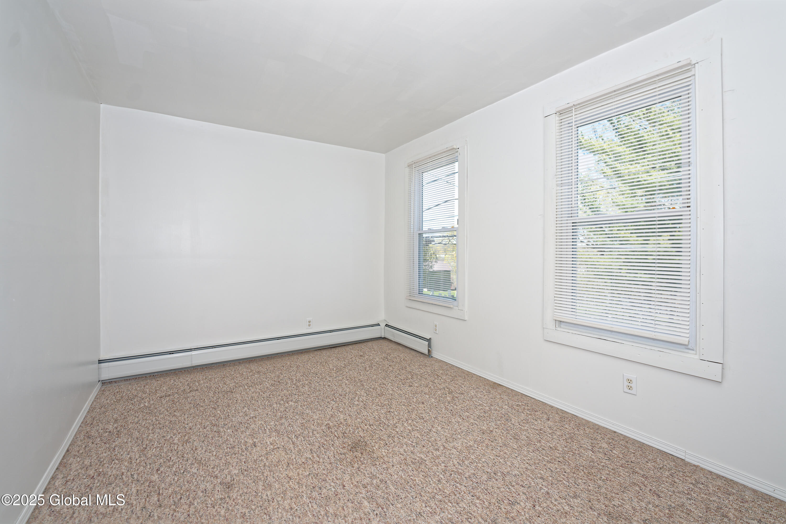 106 W Green Street
