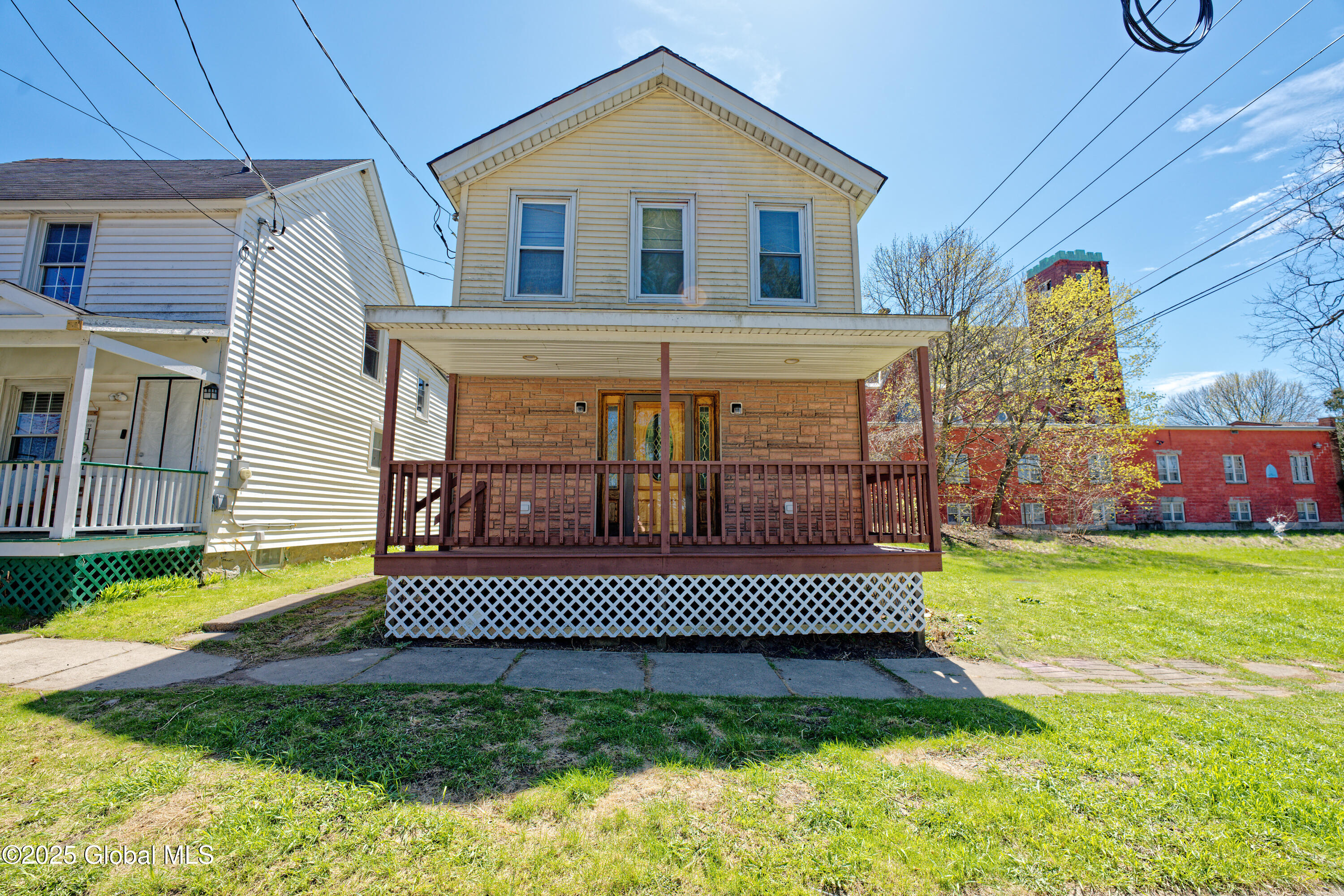 106 W Green Street