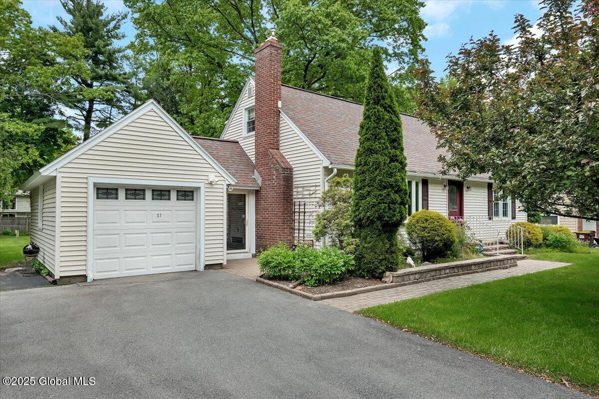 27 Cedar Lane
