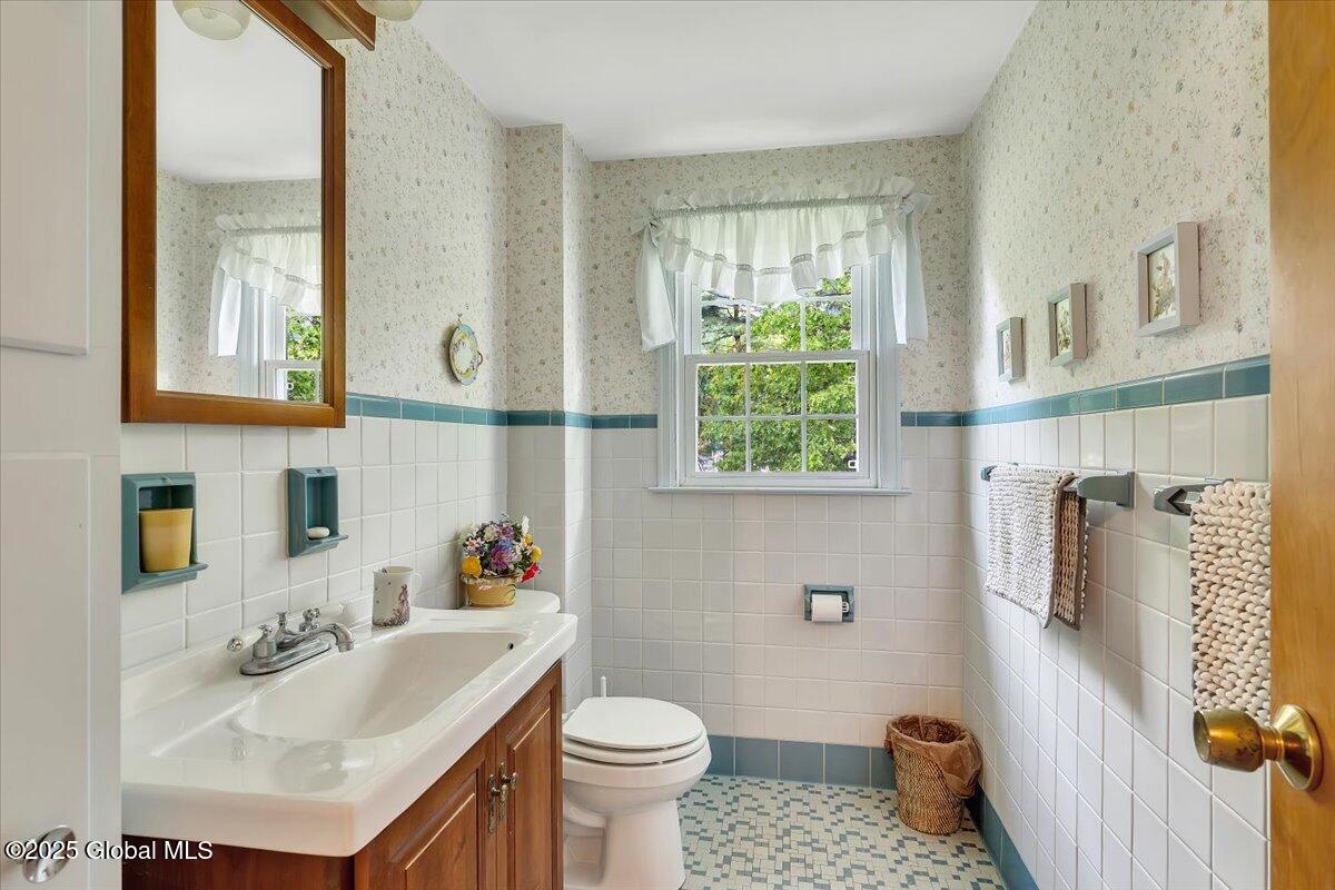 27 Cedar Lane