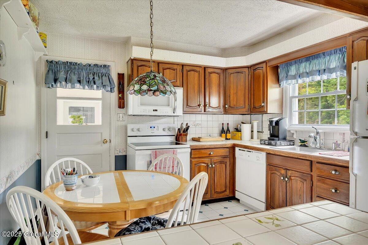 27 Cedar Lane