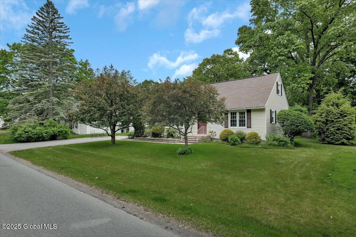 27 Cedar Lane