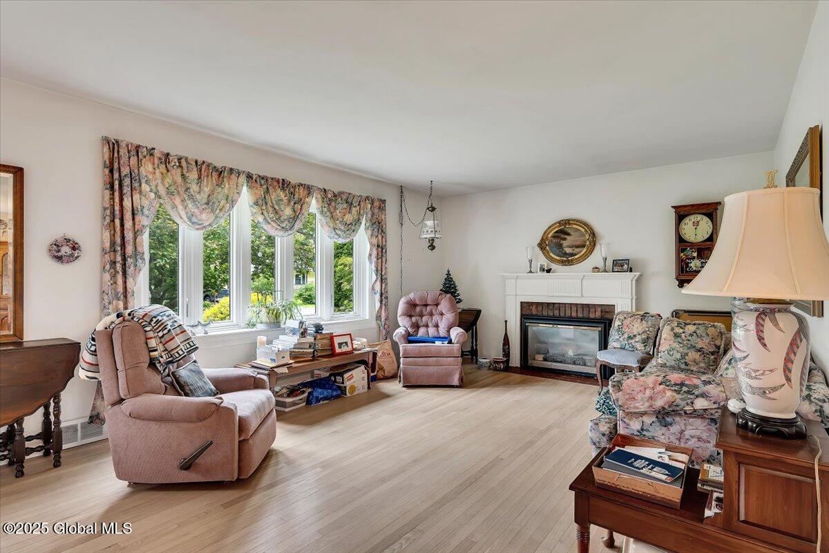 27 Cedar Lane