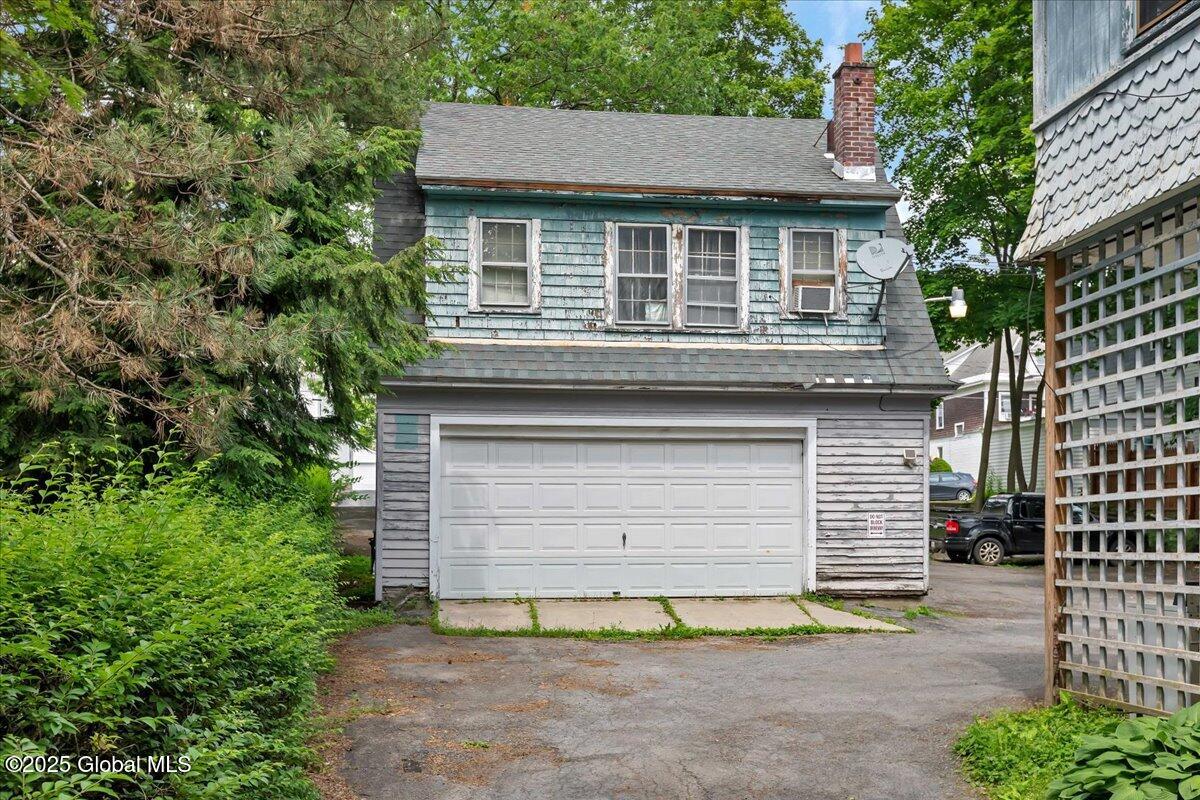 253 Guy Park Avenue