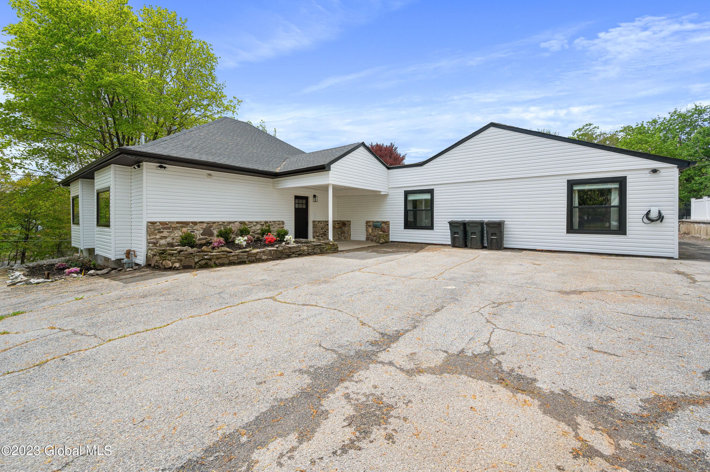 1 Wawayanda Place