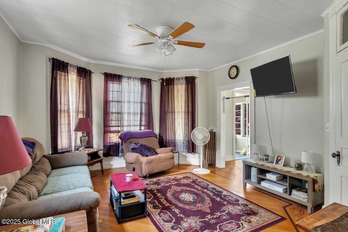 23 N Perry Street