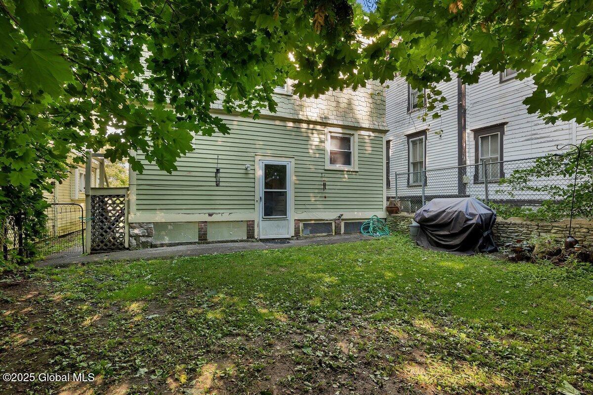 23 N Perry Street