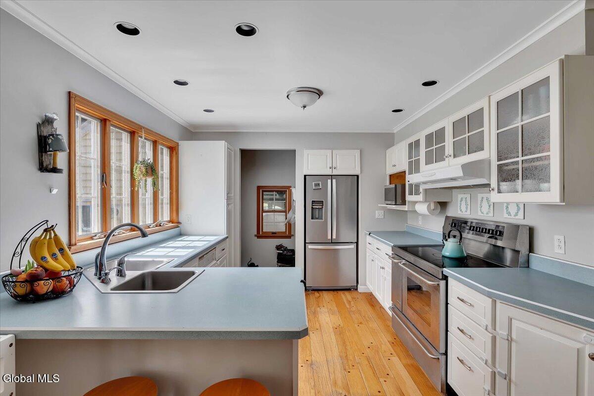 8 Cedar Lane