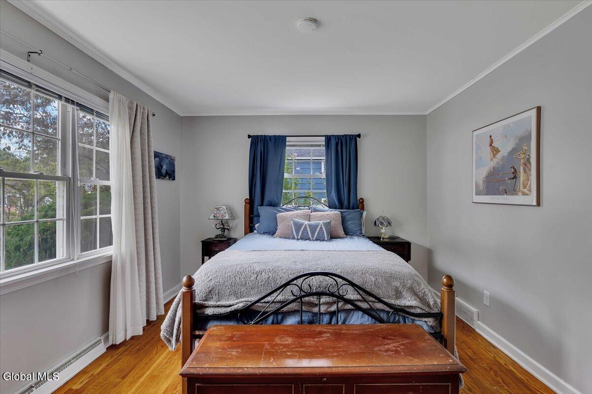 8 Cedar Lane