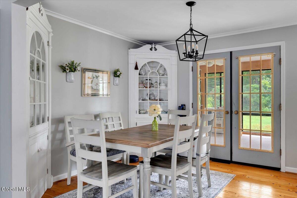8 Cedar Lane