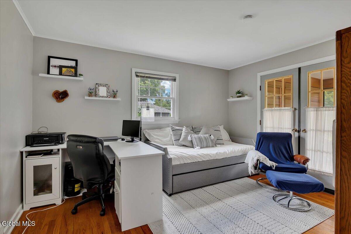 8 Cedar Lane