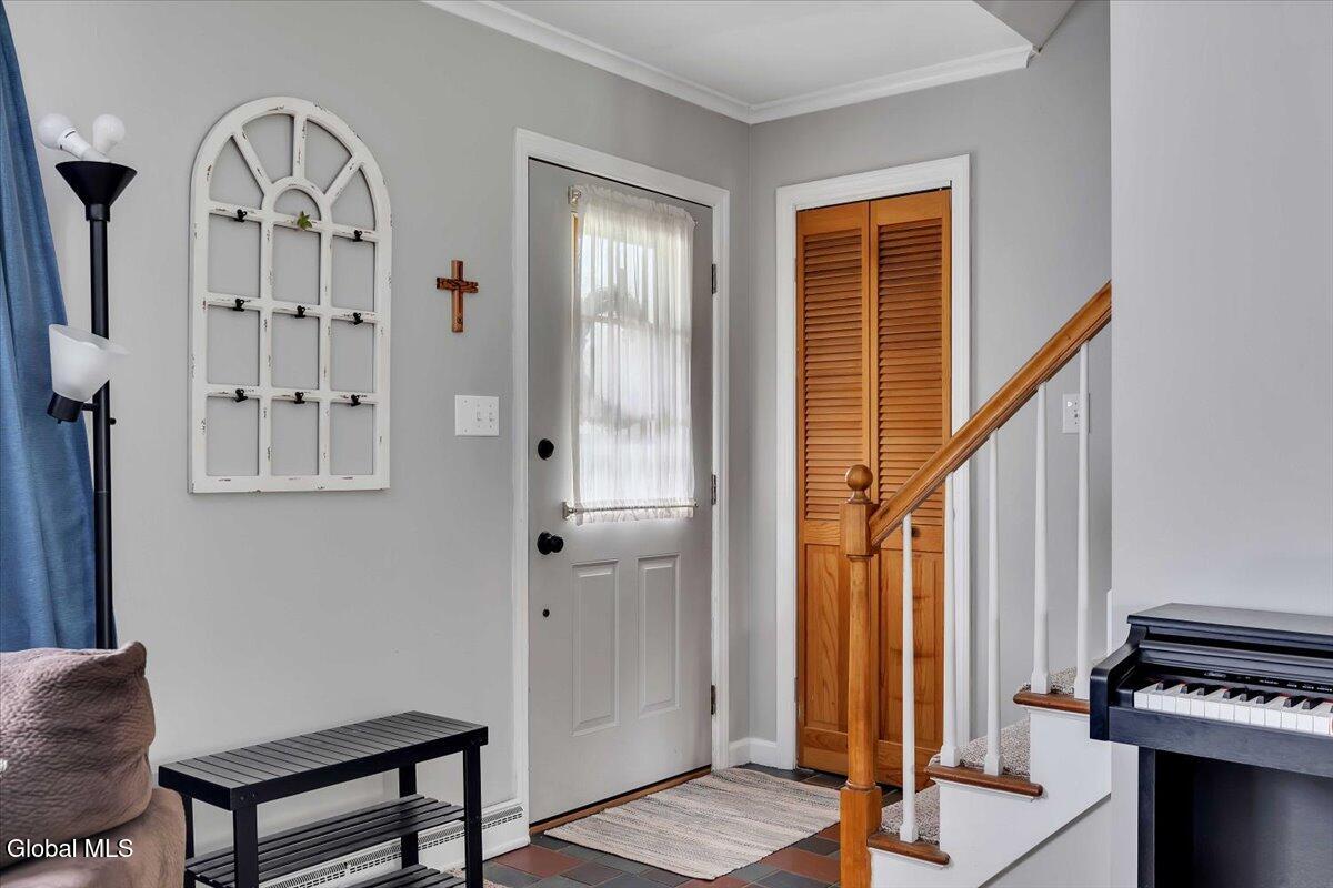 8 Cedar Lane