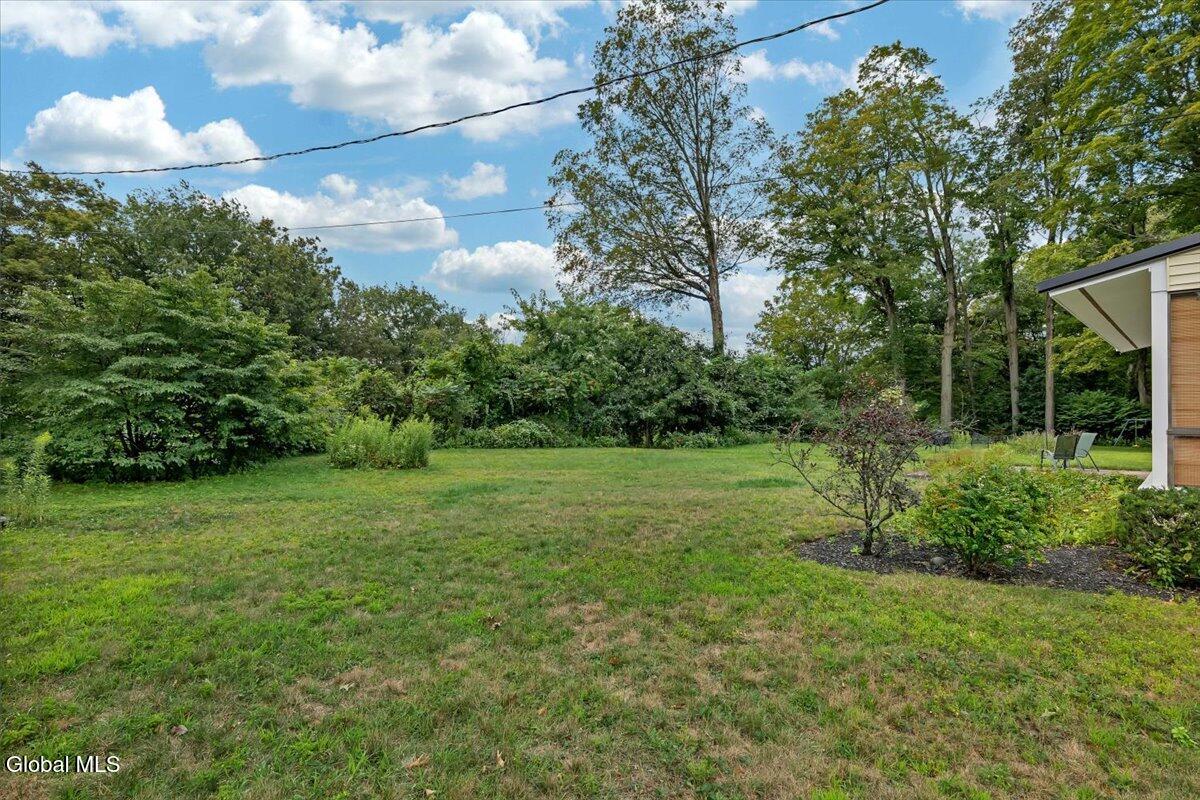 8 Cedar Lane
