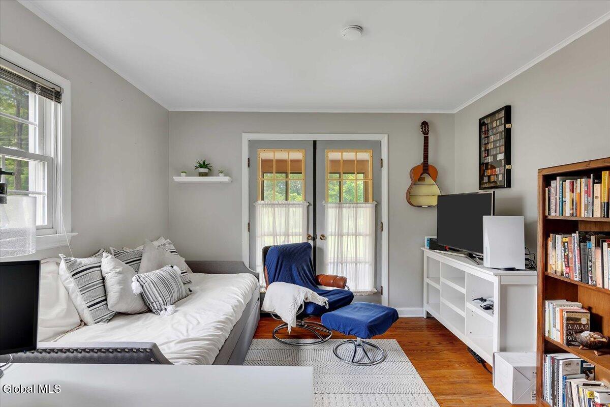 8 Cedar Lane