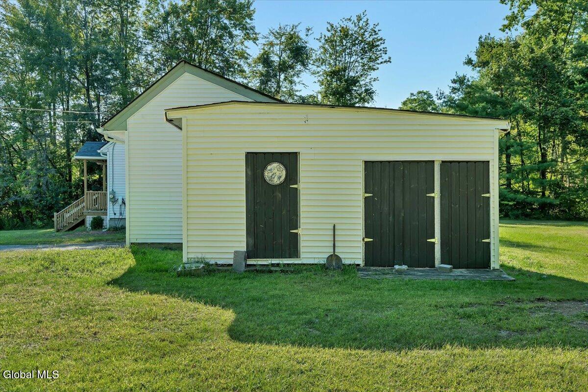 1687 County Highway 107