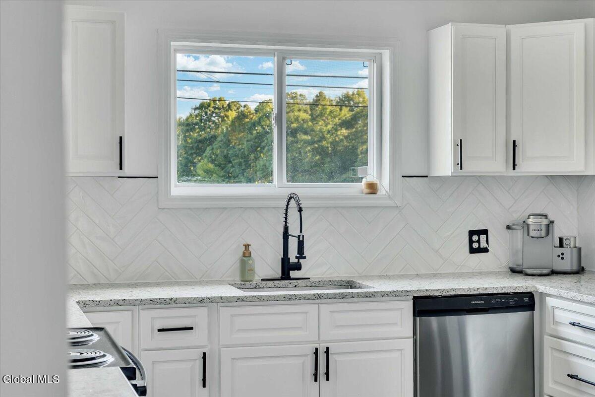 1687 County Highway 107