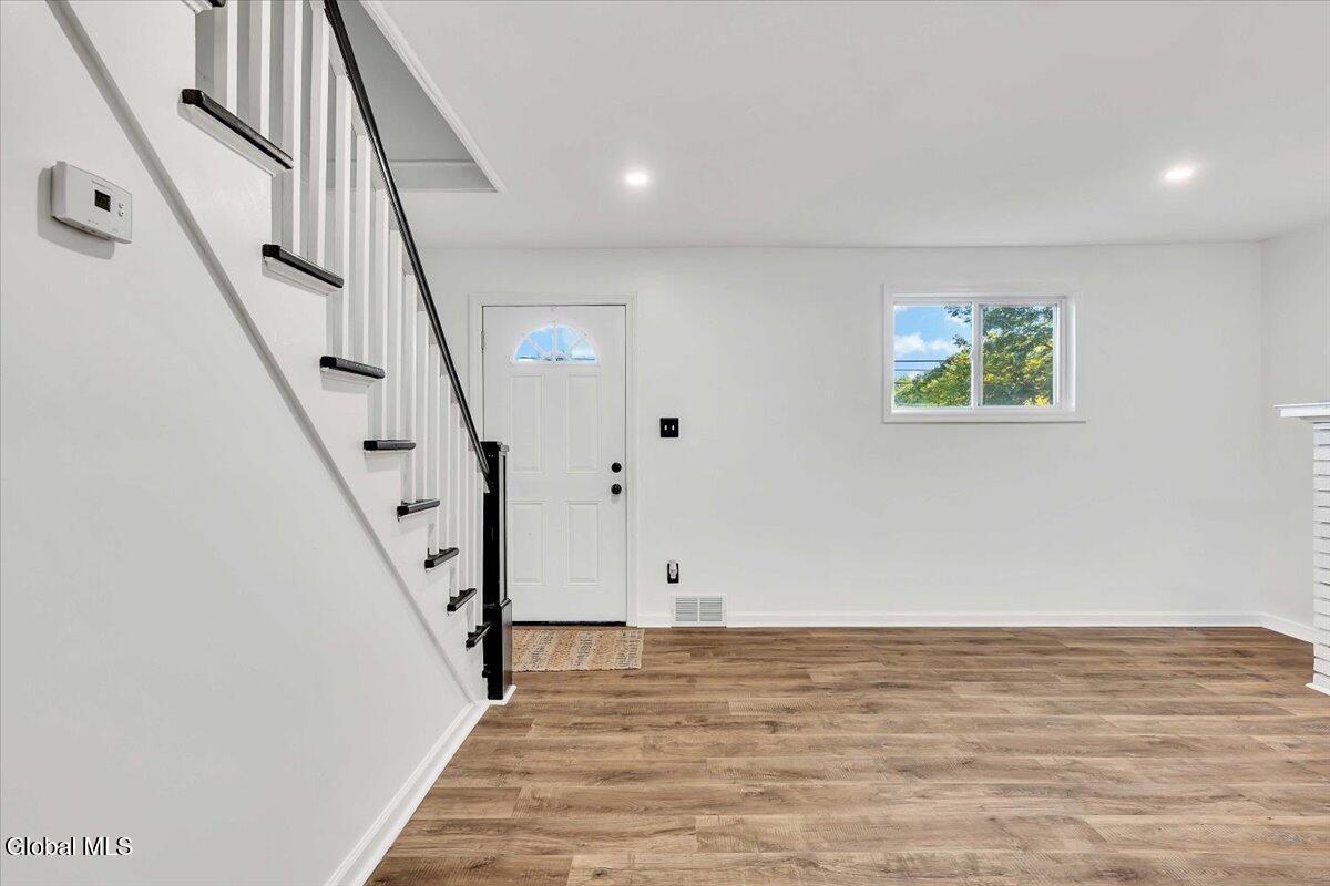 1687 County Highway 107