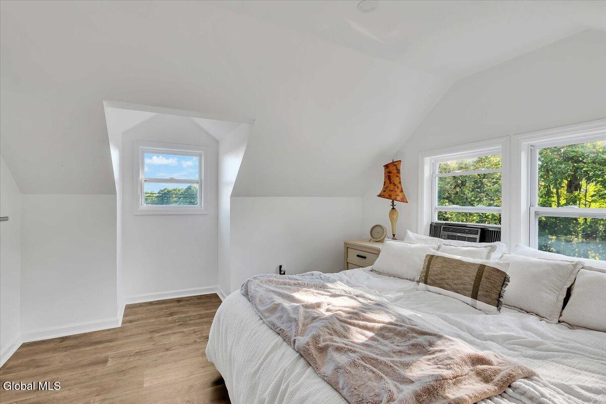 1687 County Highway 107