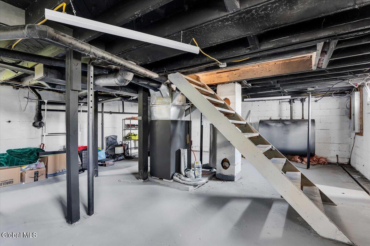 1687 County Highway 107