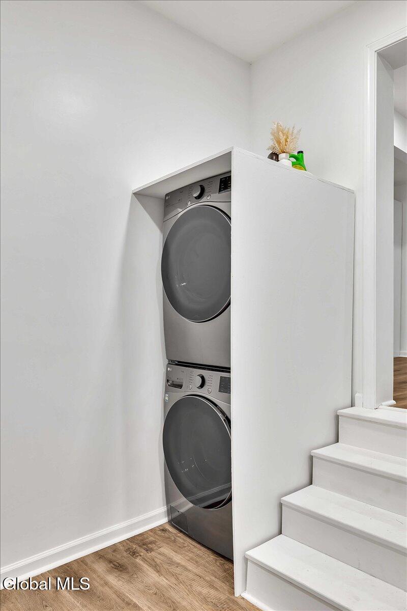 1687 County Highway 107