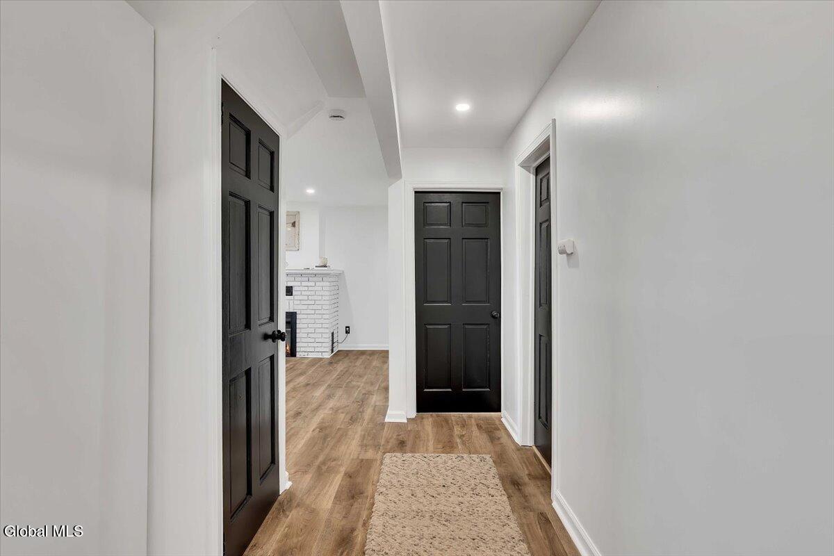 1687 County Highway 107