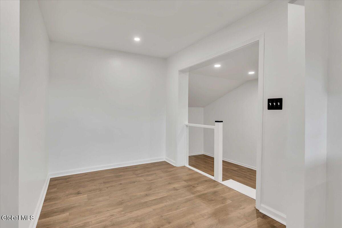 1687 County Highway 107