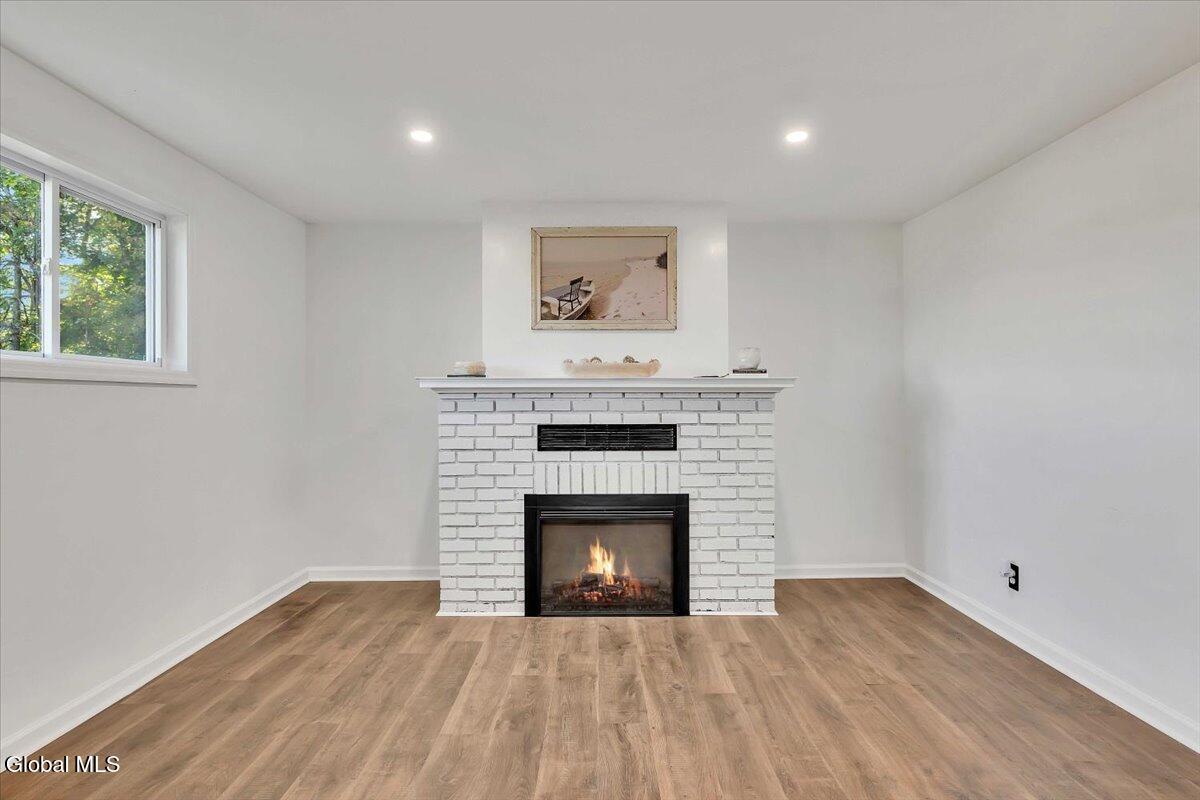 1687 County Highway 107