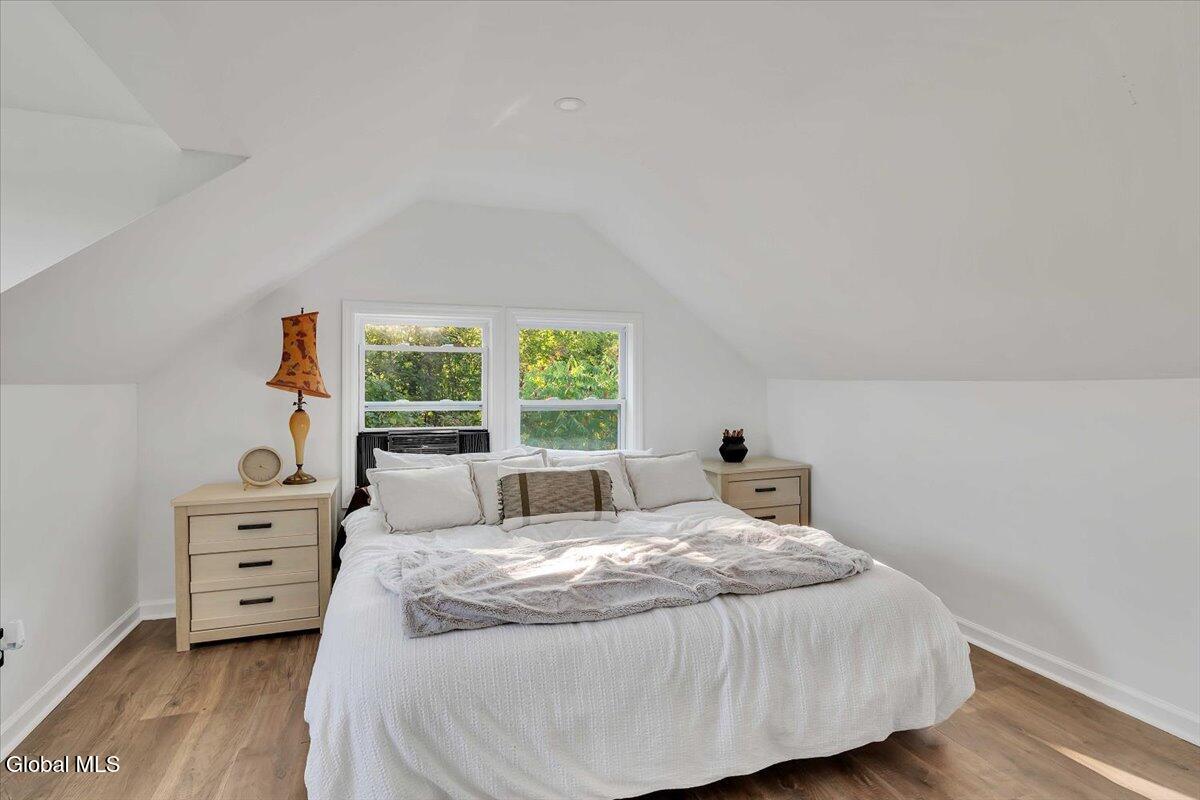 1687 County Highway 107