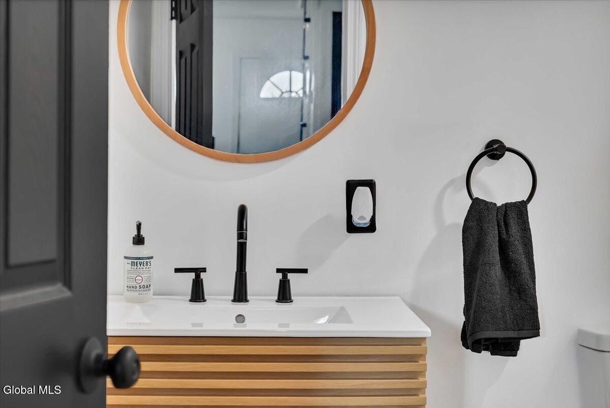 1687 County Highway 107