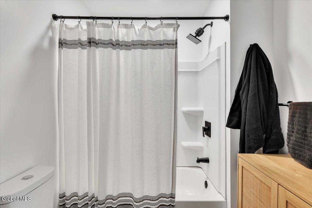 1687 County Highway 107