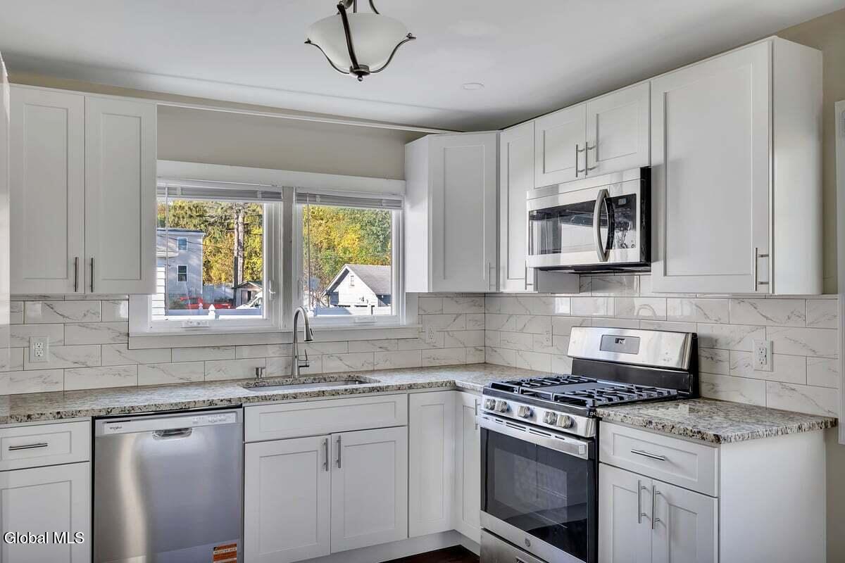 12 Taylor Street, Cohoes