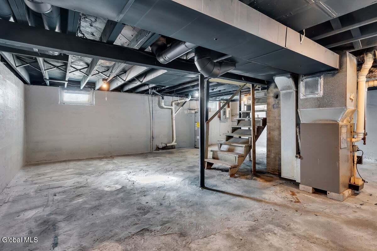 12 Taylor Street, Cohoes