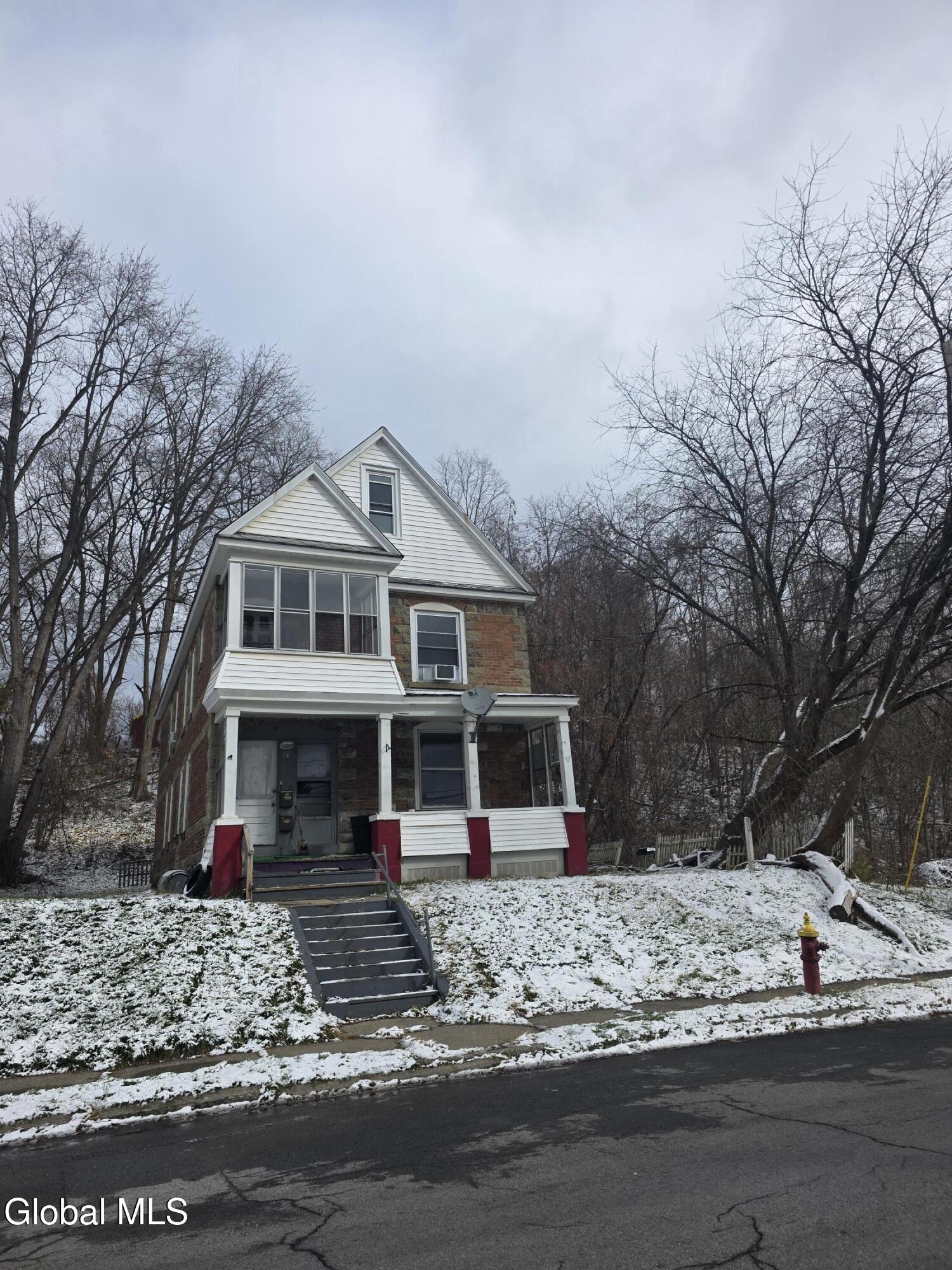 26 Van Derveer Street