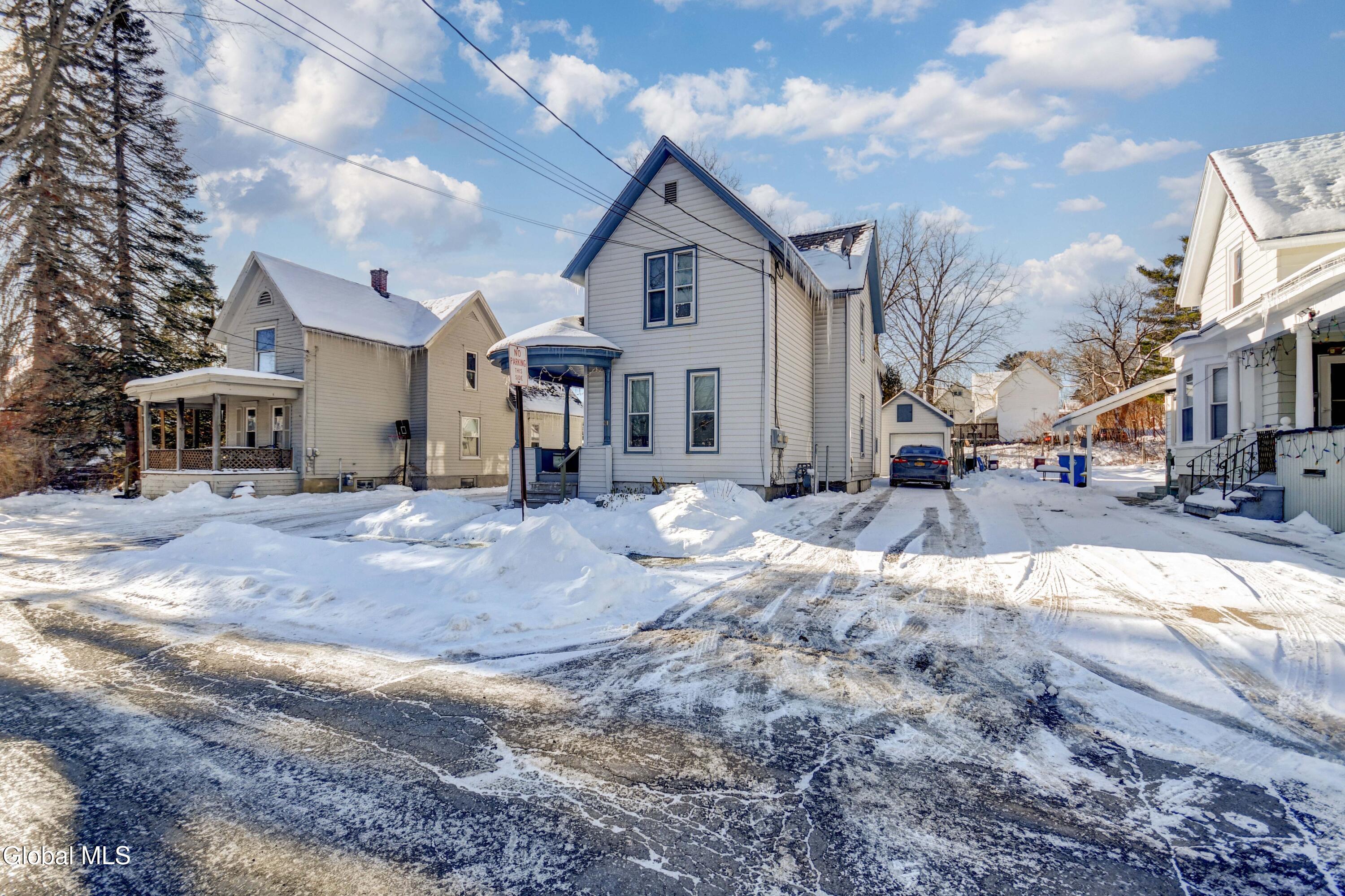 21 Willow Street