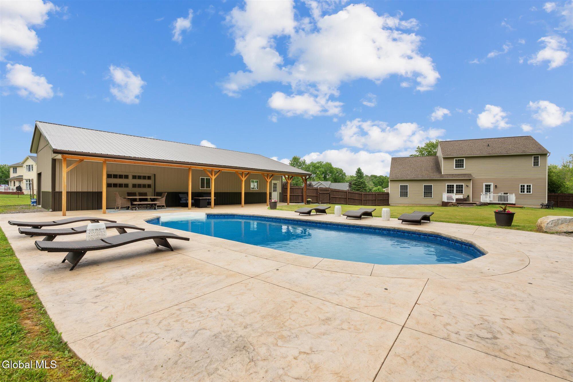 7 Oneida View Drive