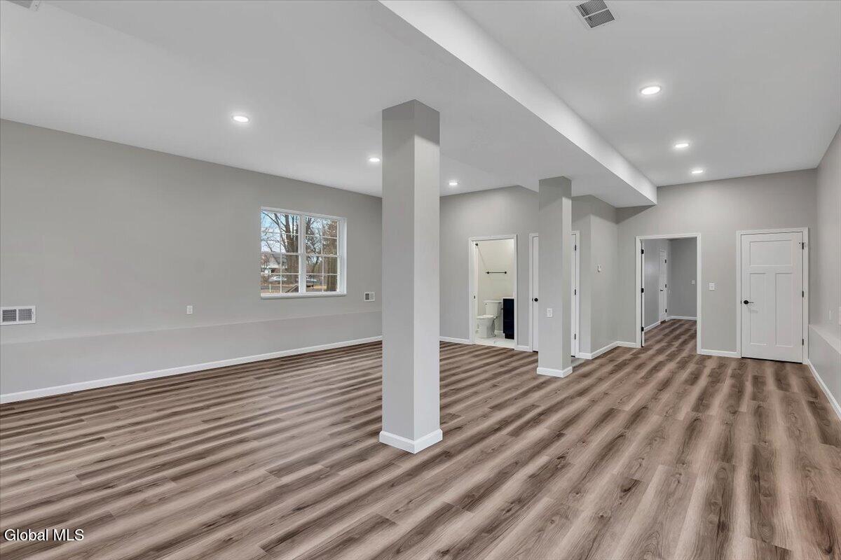 12 Livingston Avenue