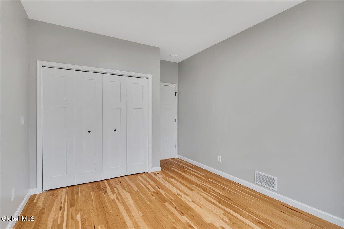 12 Livingston Avenue
