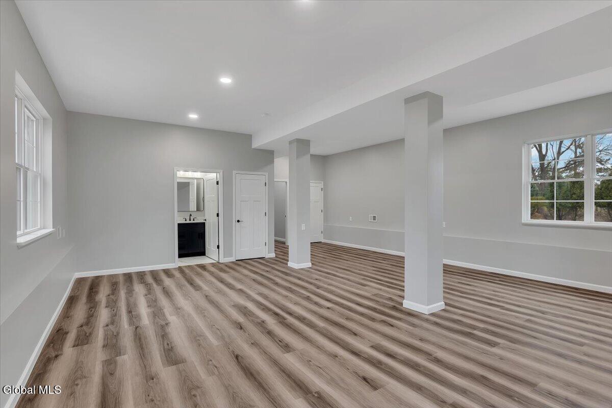 12 Livingston Avenue