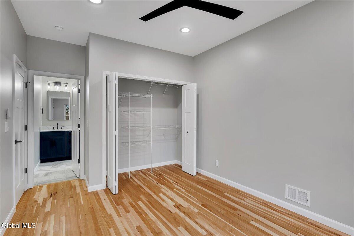 12 Livingston Avenue