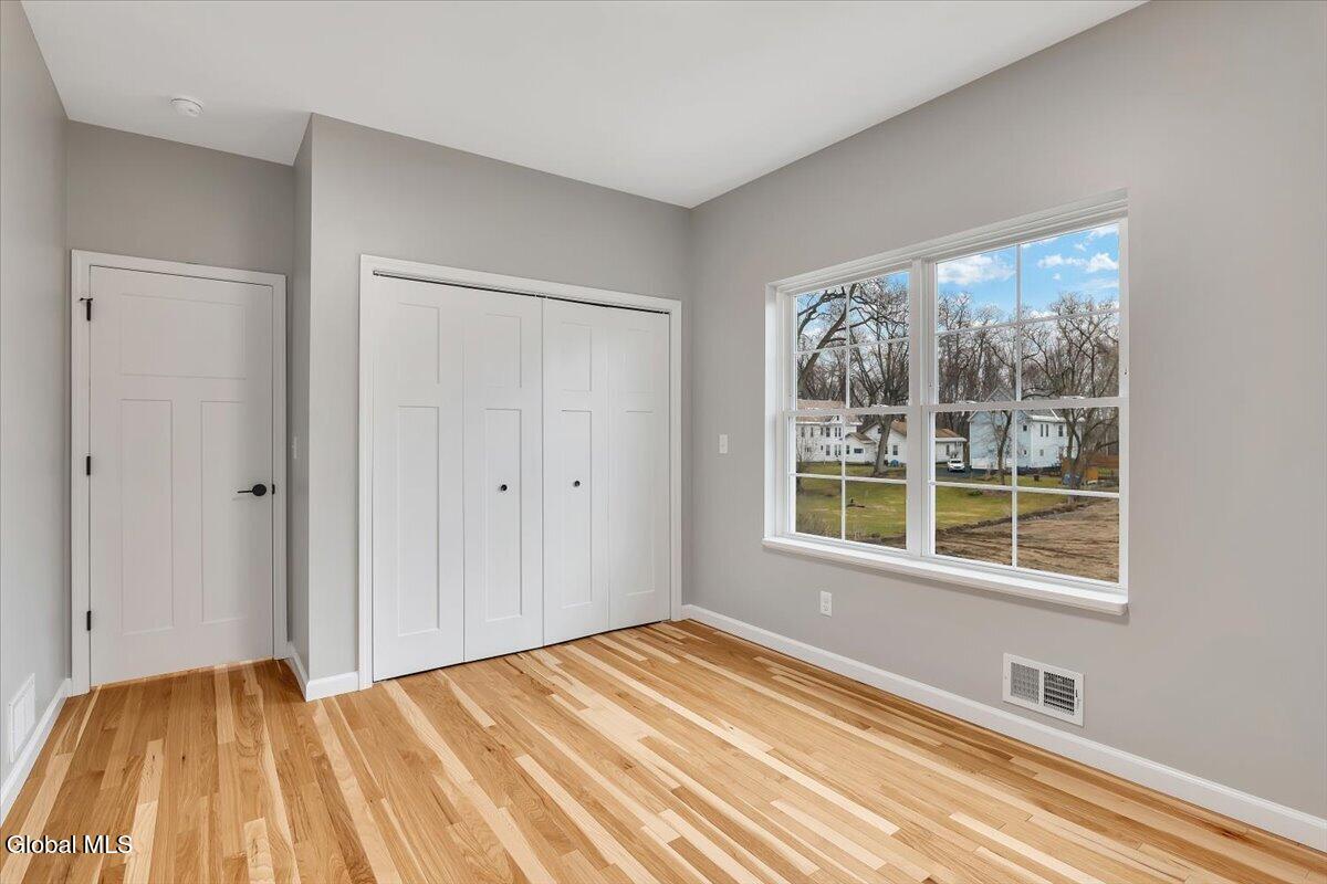 12 Livingston Avenue
