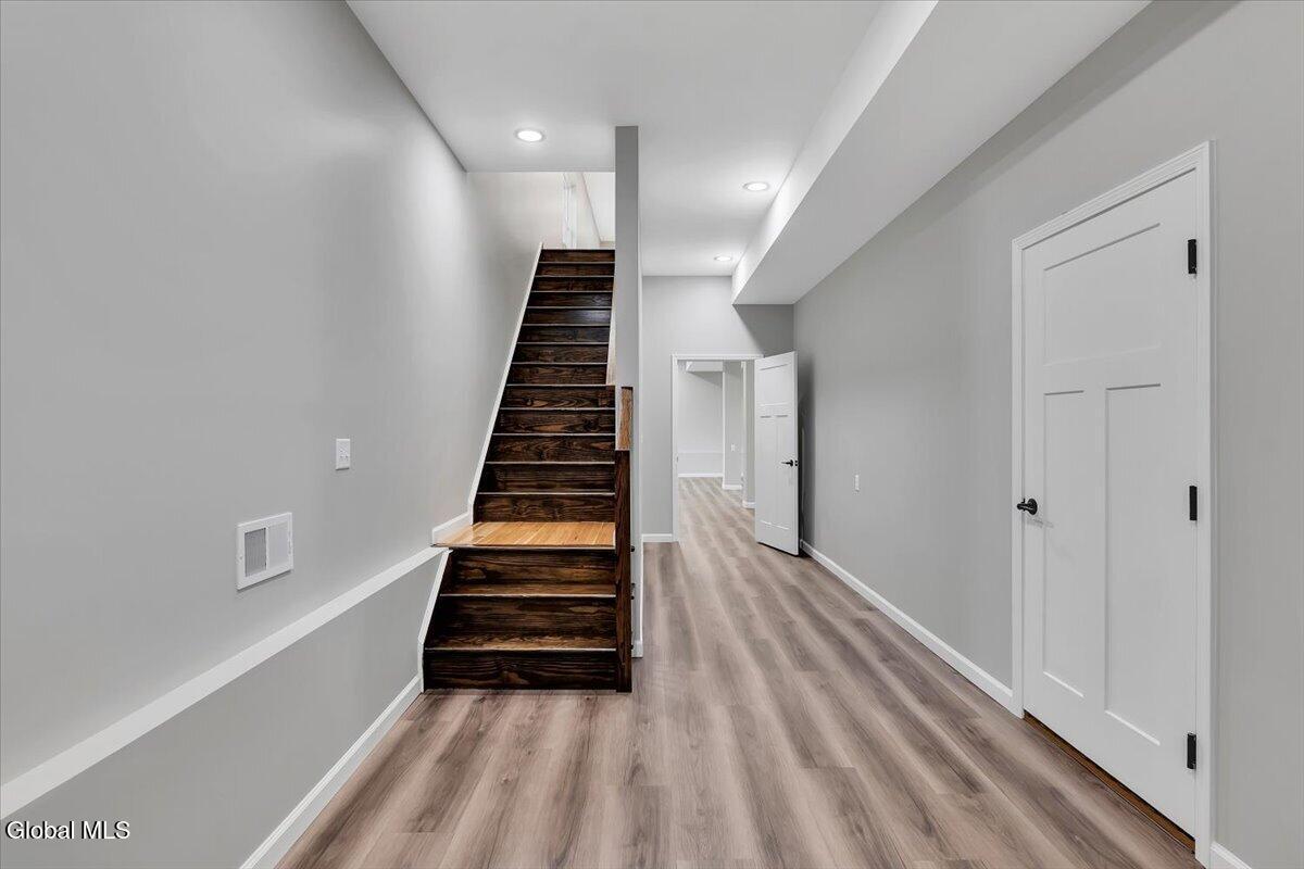 12 Livingston Avenue